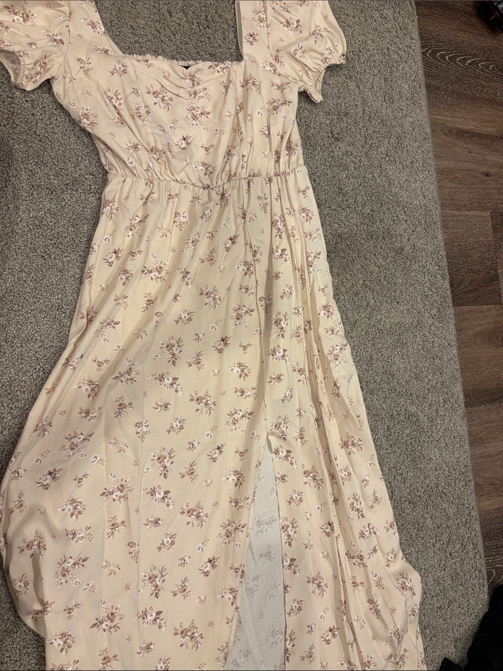 Streetwear Society Cream Floral Maxi Dress with Pink Accents